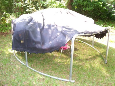 Recycled Trampoline play tent